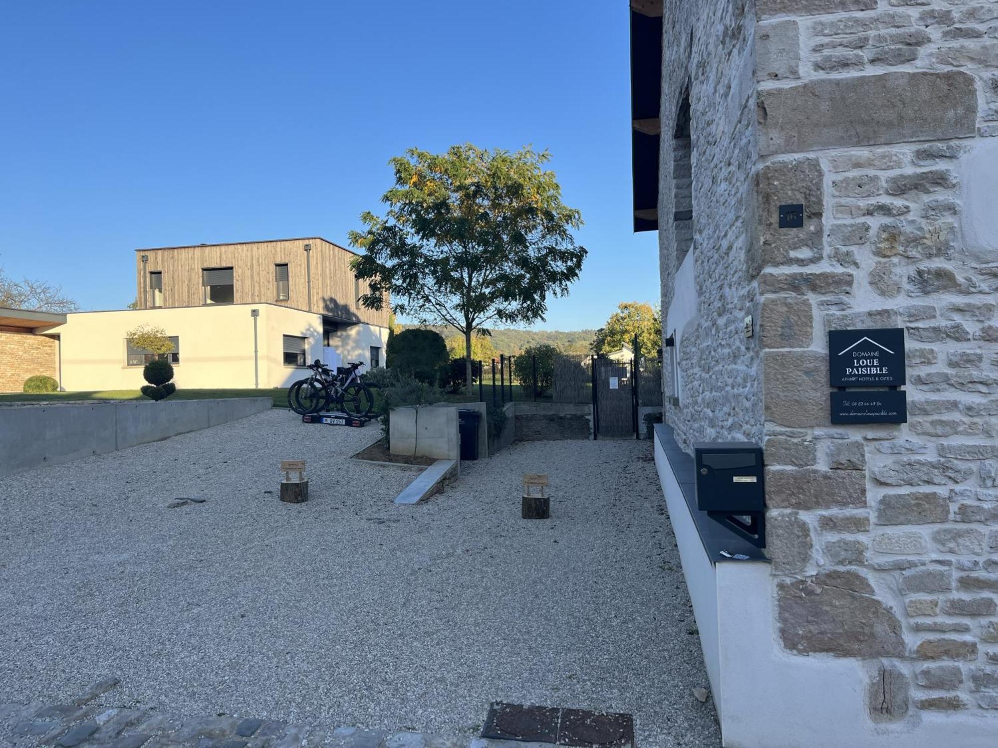 Sejour Detente - Appart'Hotel N 1 Avec Jaccuzi, Piscine Et Petit-Dejeuner Chouzelot Exterior foto